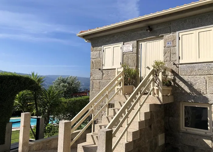 Charming In With Private Pool Resende